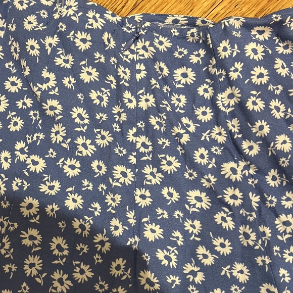Reformation Blue w white flowers front slit Midi Skirt NWOT - Picture 7 of 9